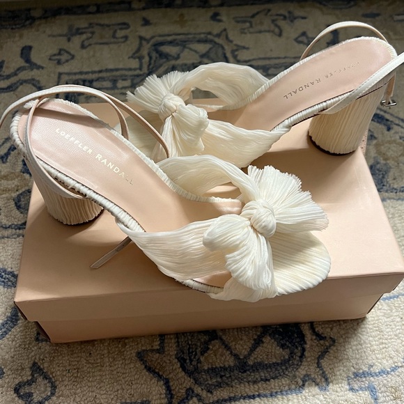 Loeffler Randall Camellia Pearl White Bow Sandals Heels size 10 - Picture 3 of 9